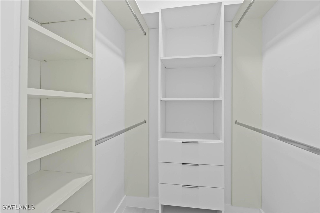 Listing images