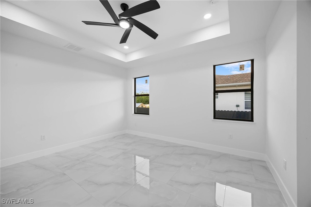 Listing images