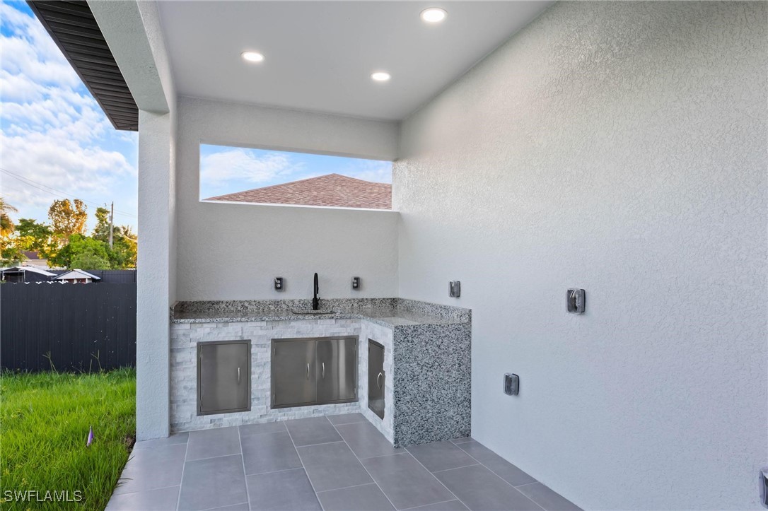 Listing images