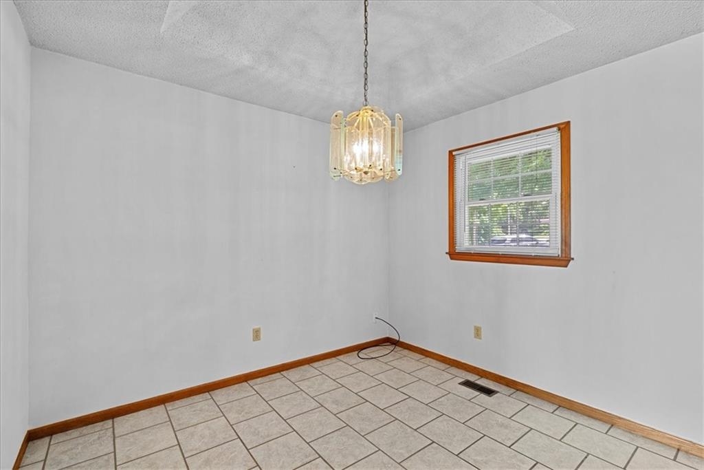 Listing images