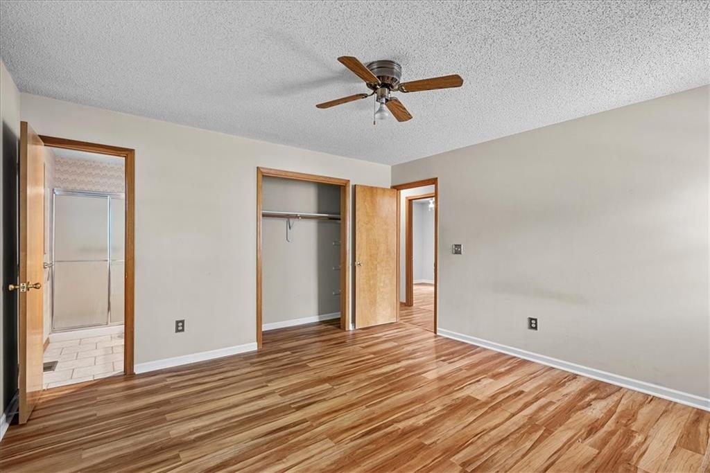 Listing images