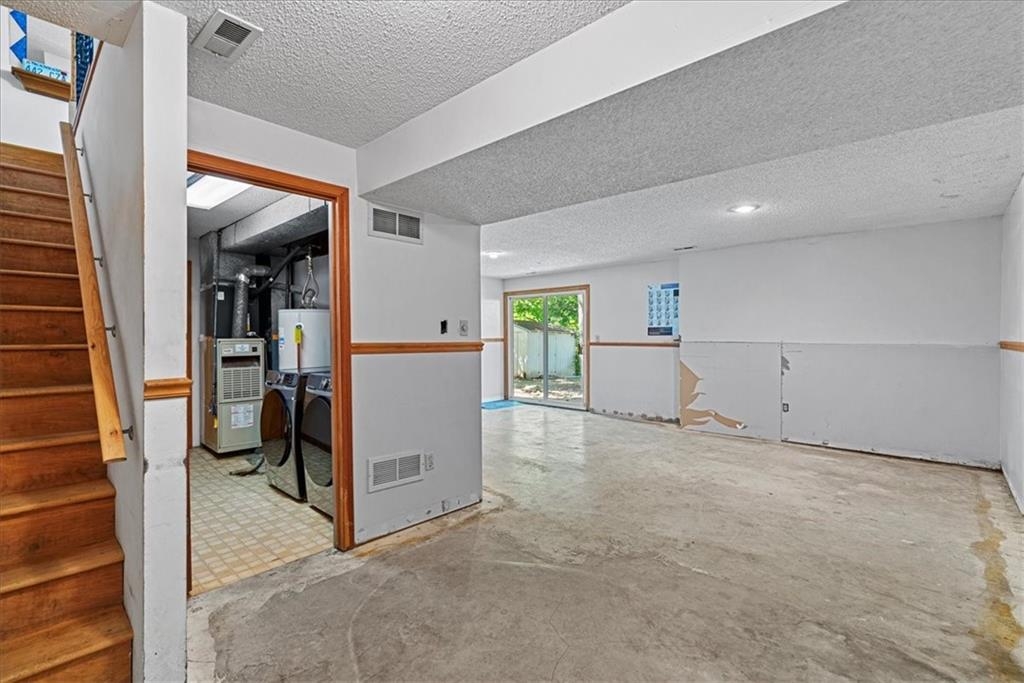 Listing images