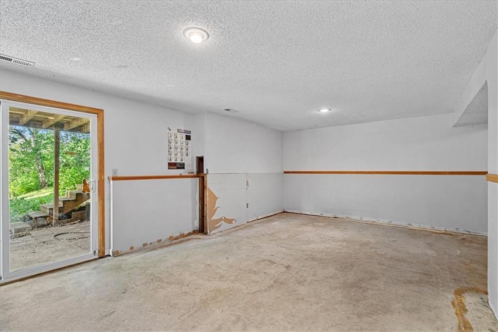 Listing images