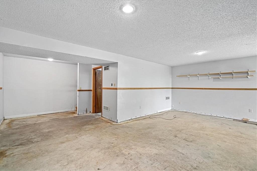 Listing images
