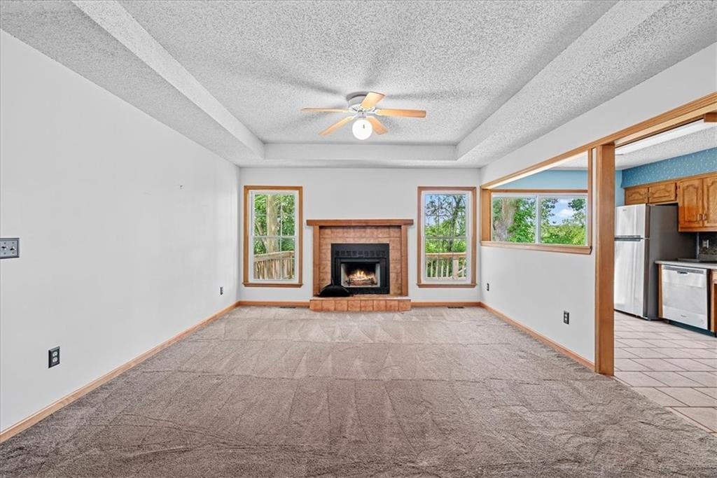 Listing images