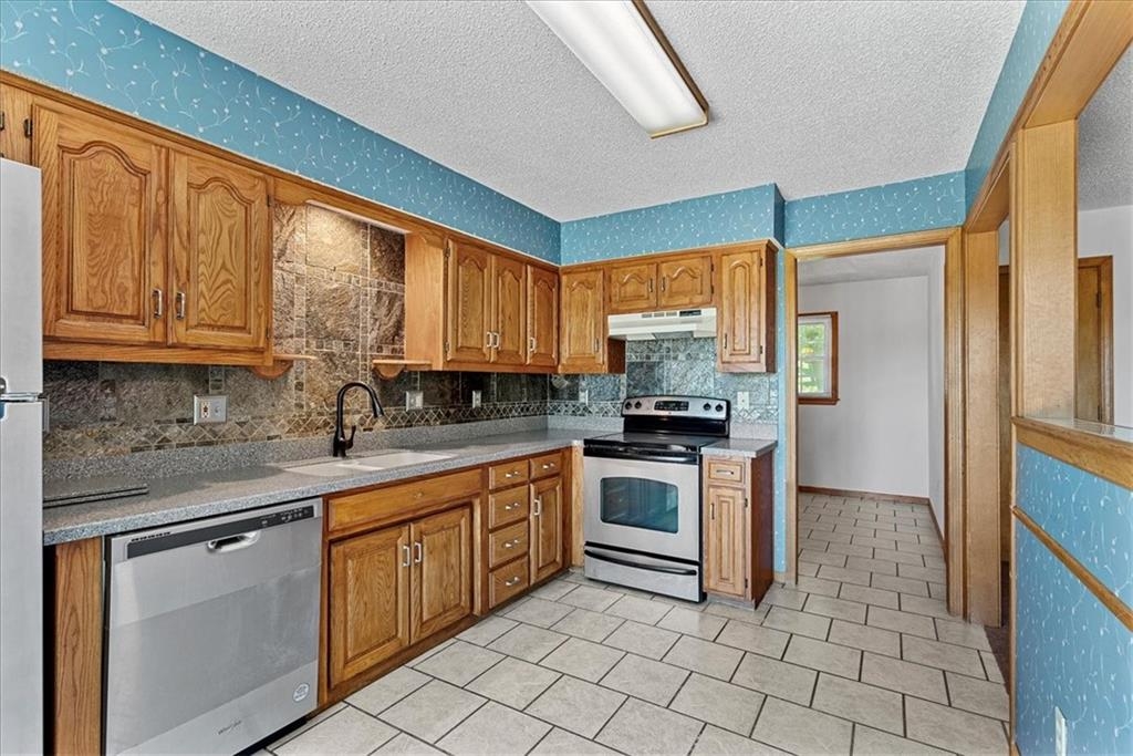 Listing images