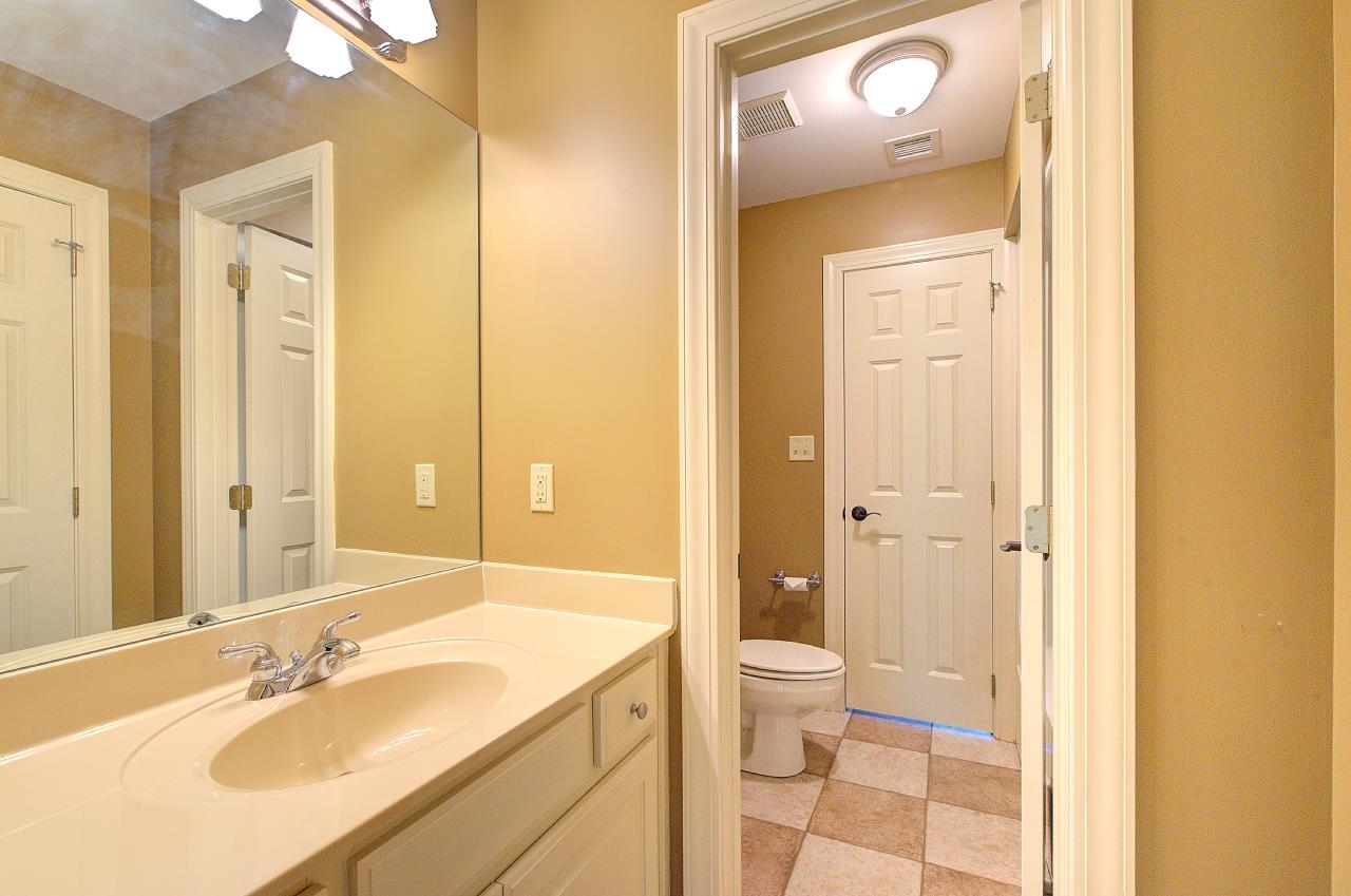 Listing images