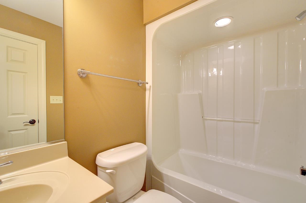 Listing images