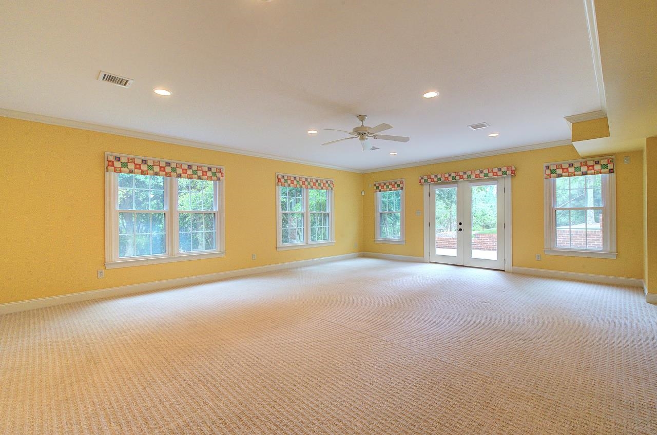 Listing images
