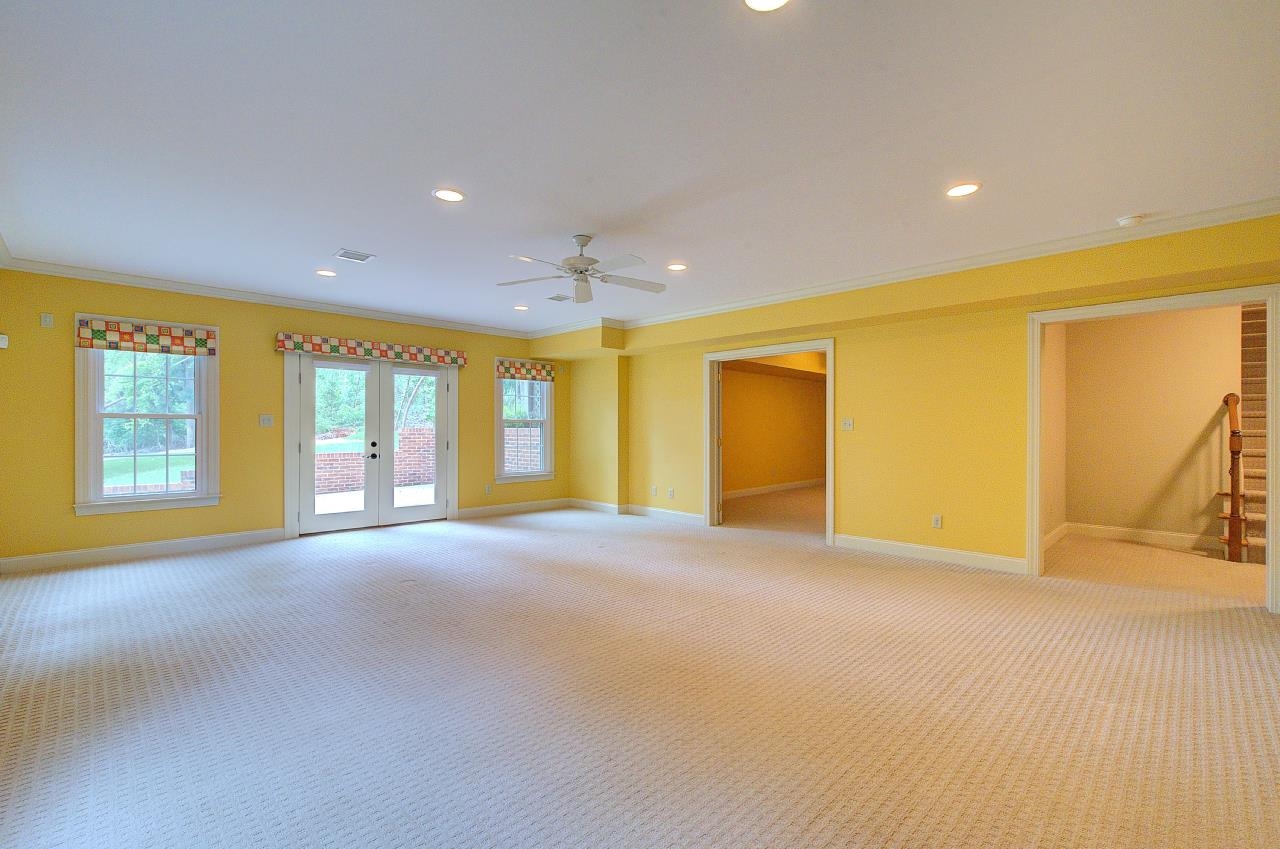 Listing images
