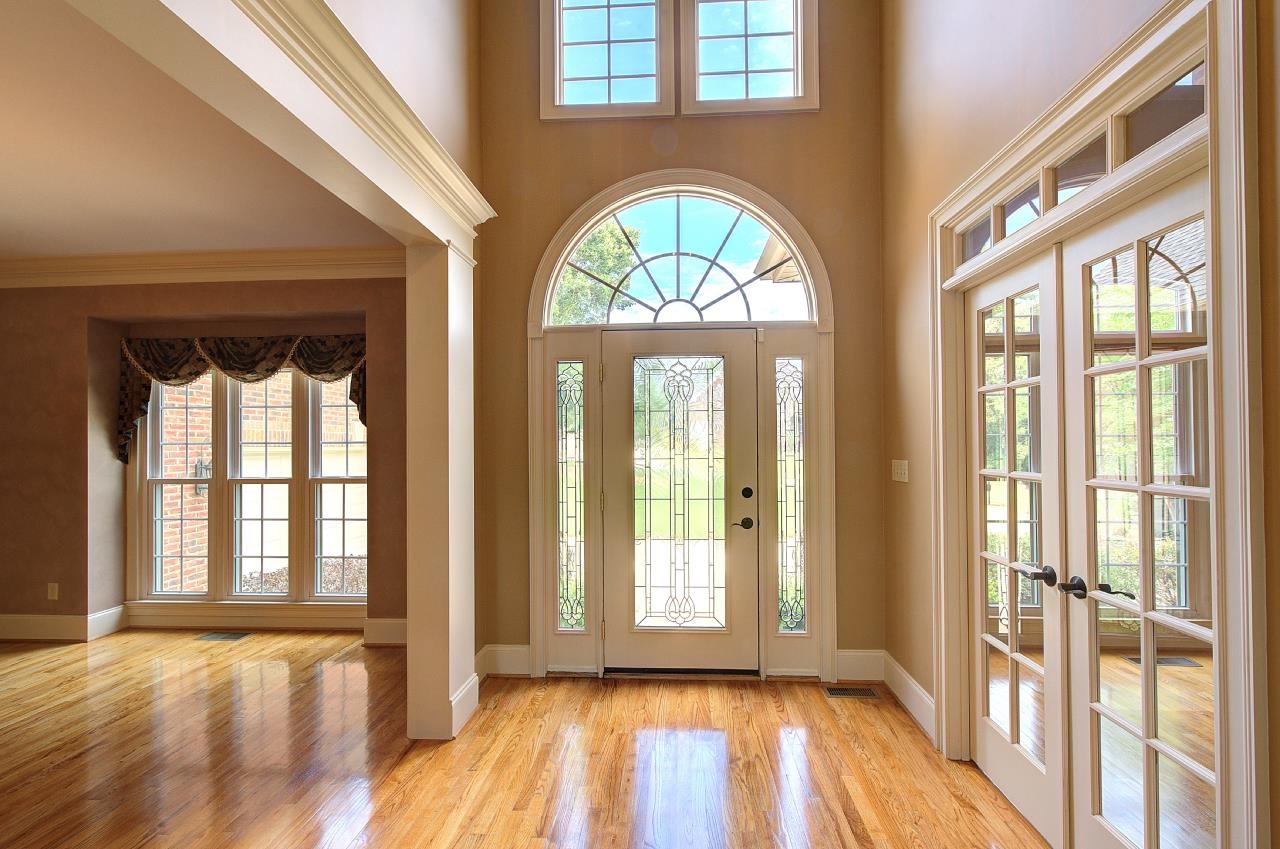 Listing images