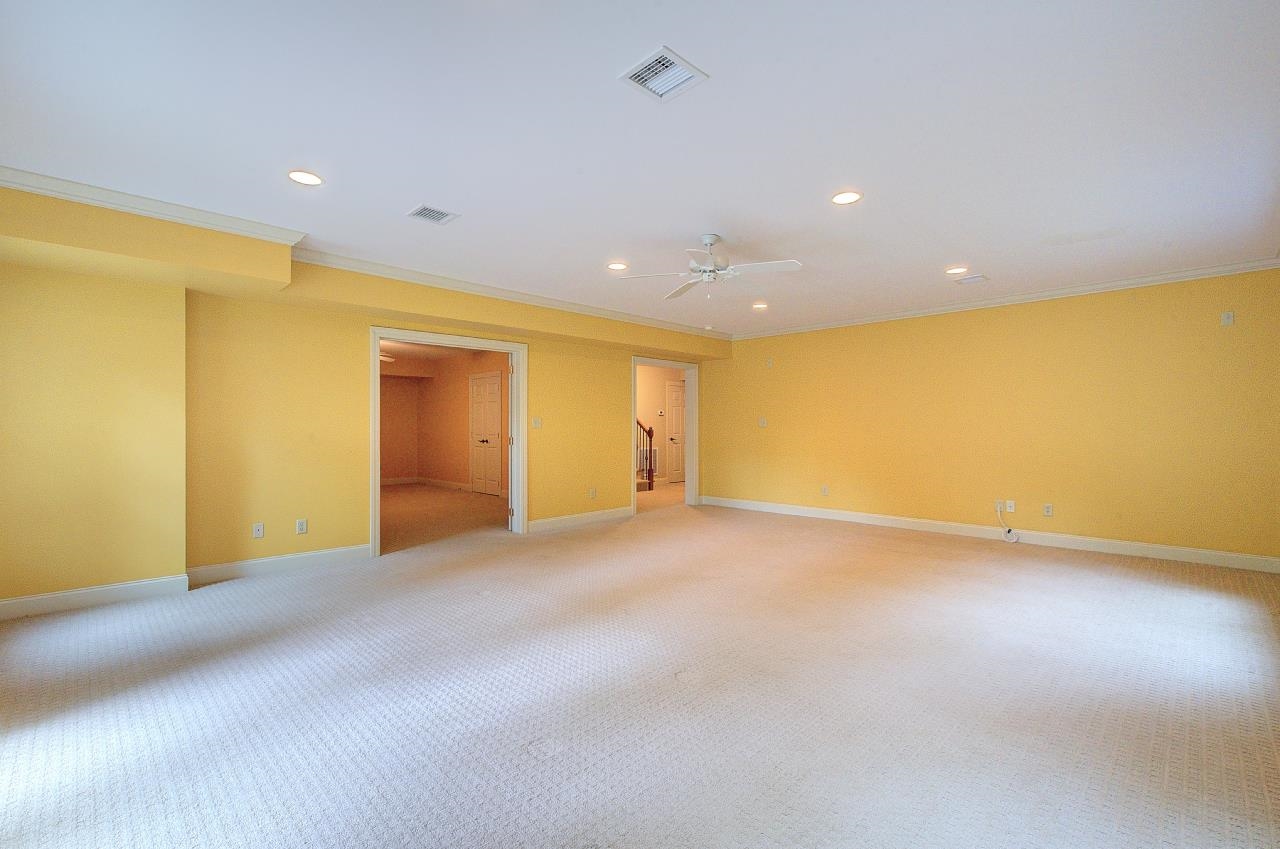 Listing images