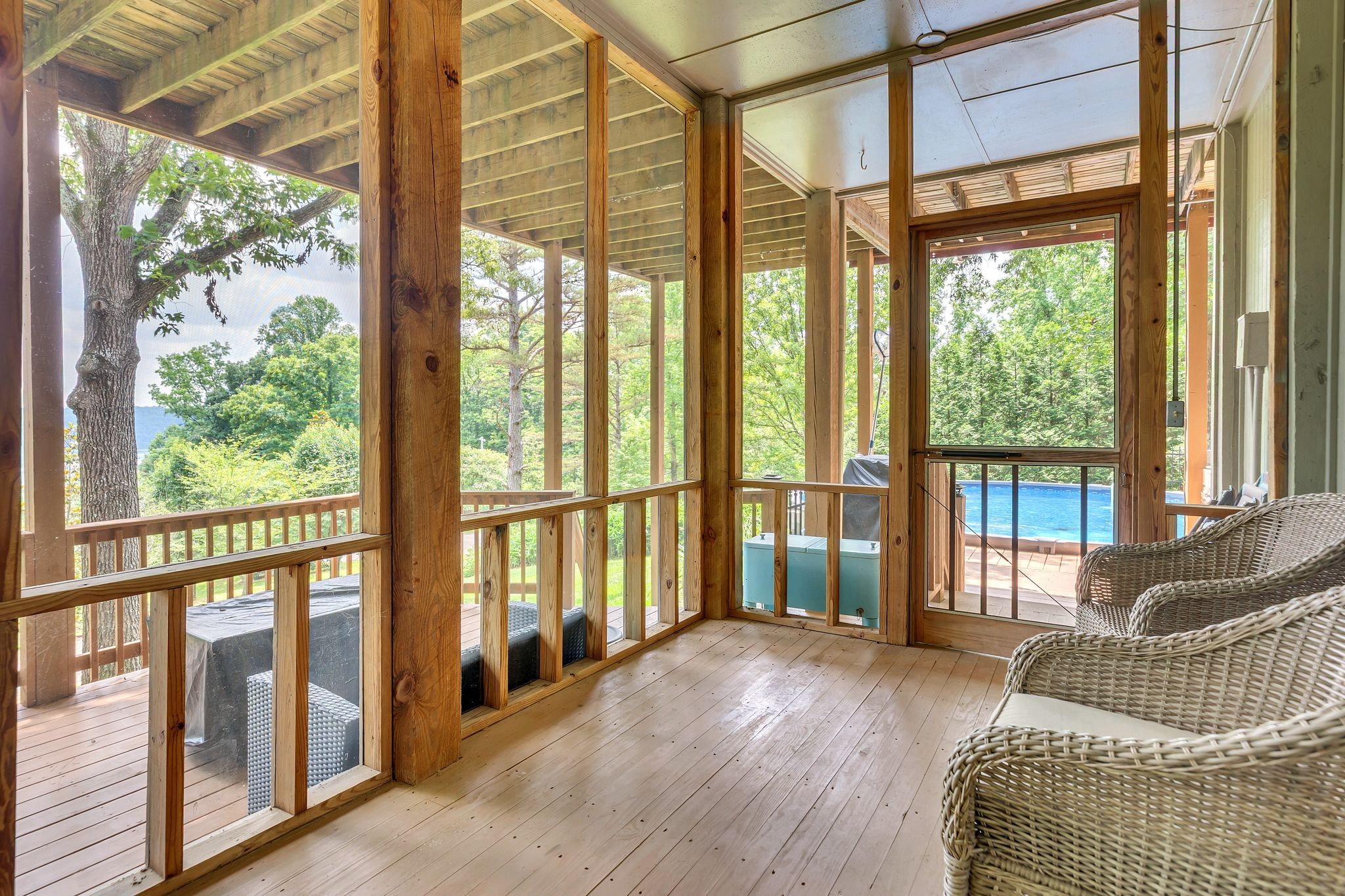 Listing images