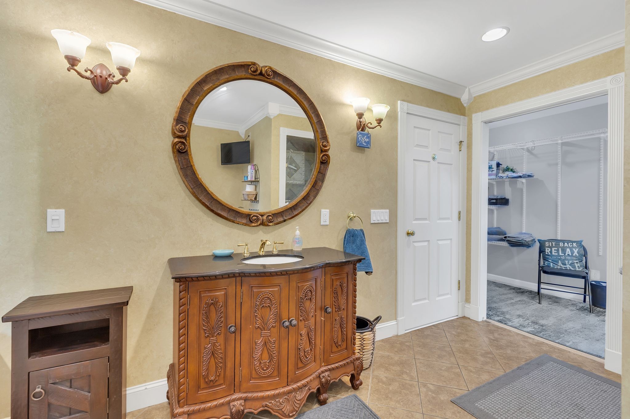 Listing images