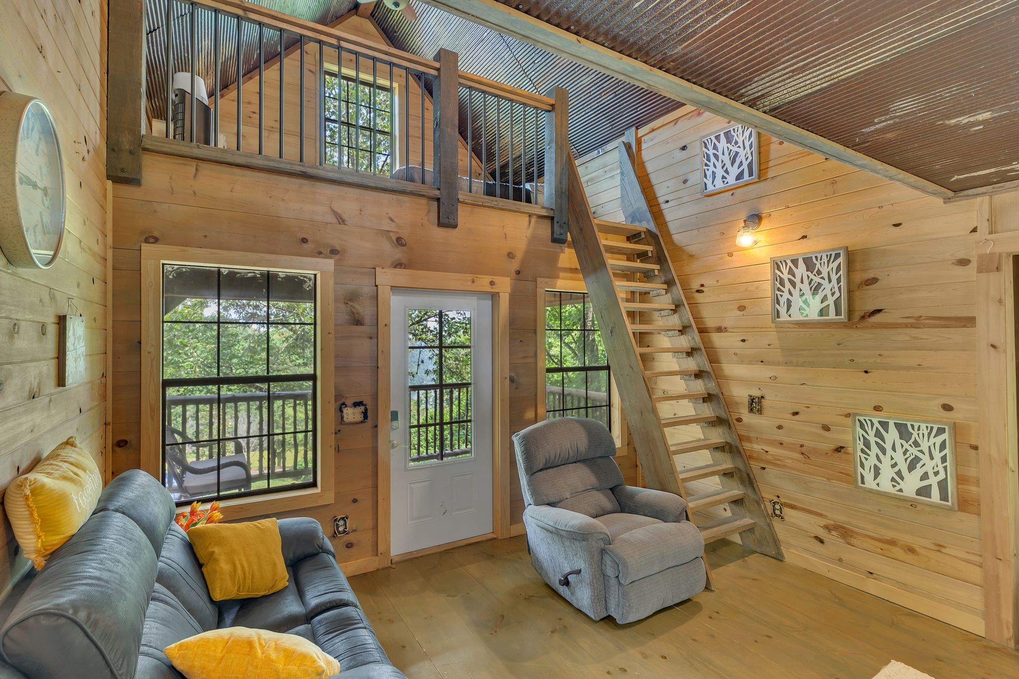 Listing images