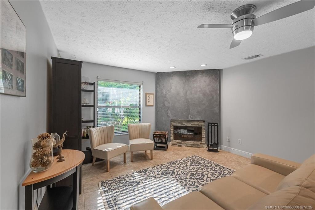 Listing images
