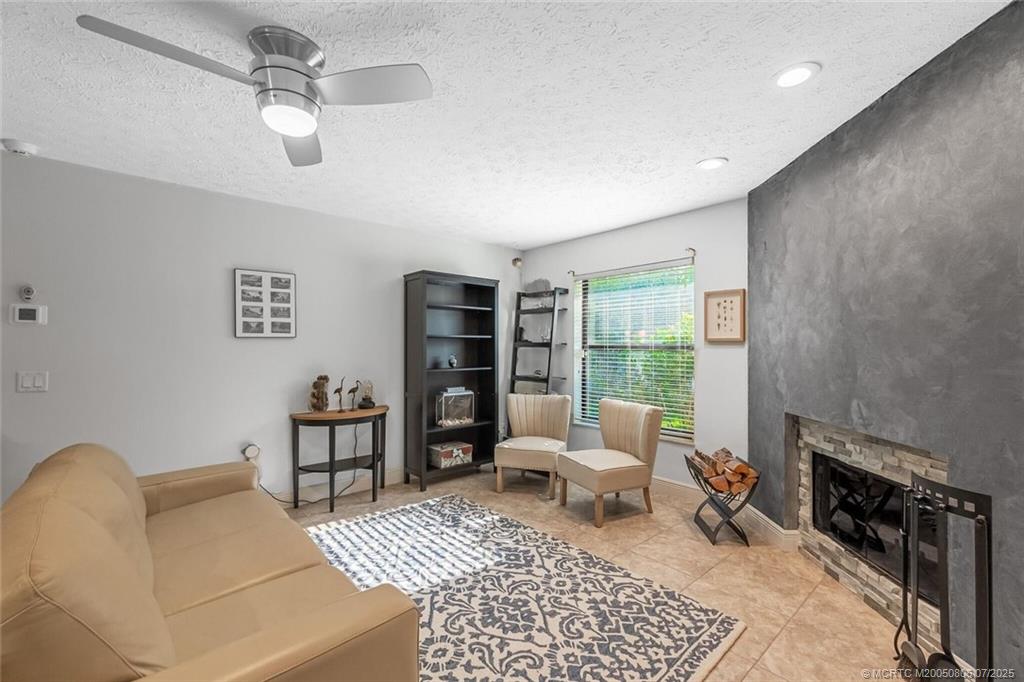 Listing images