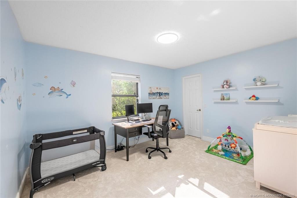 Listing images