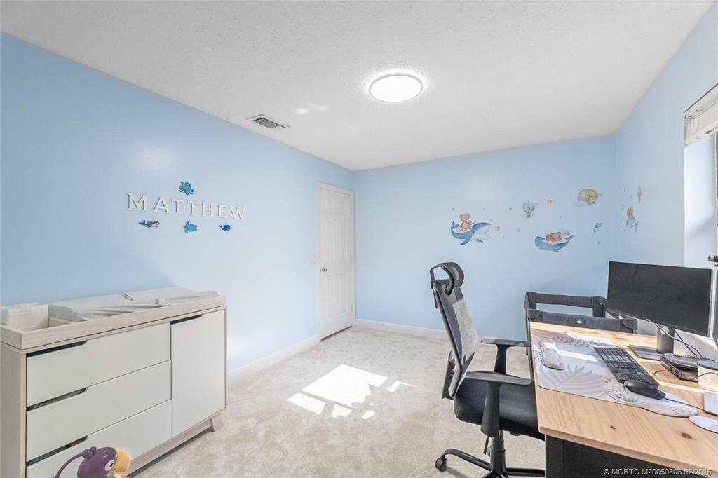 Listing images