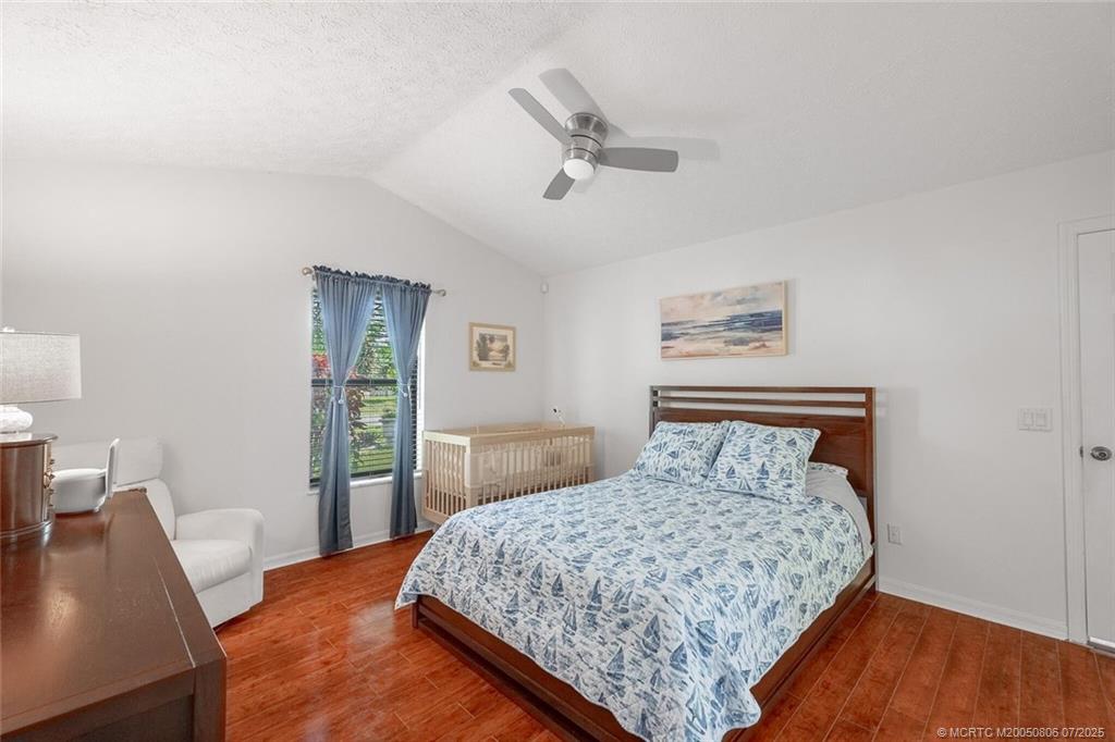 Listing images