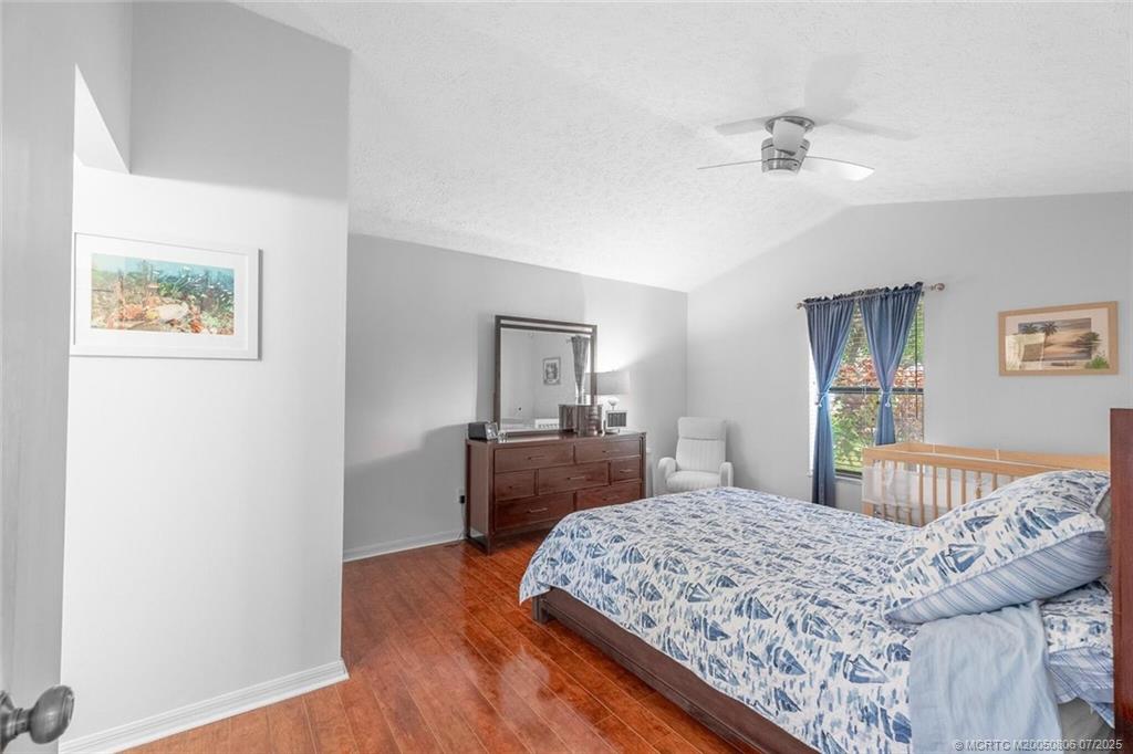 Listing images