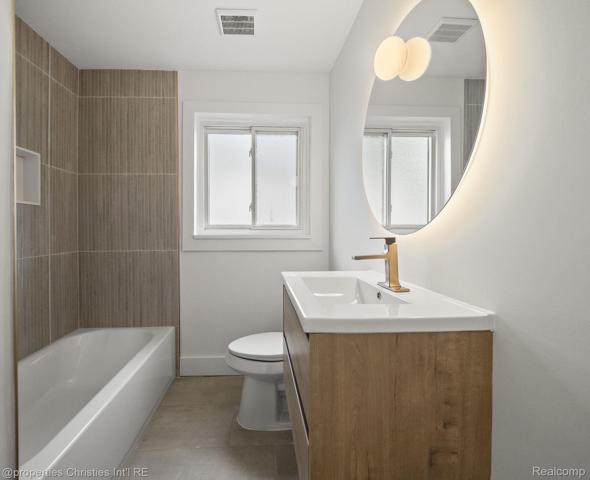 Listing images