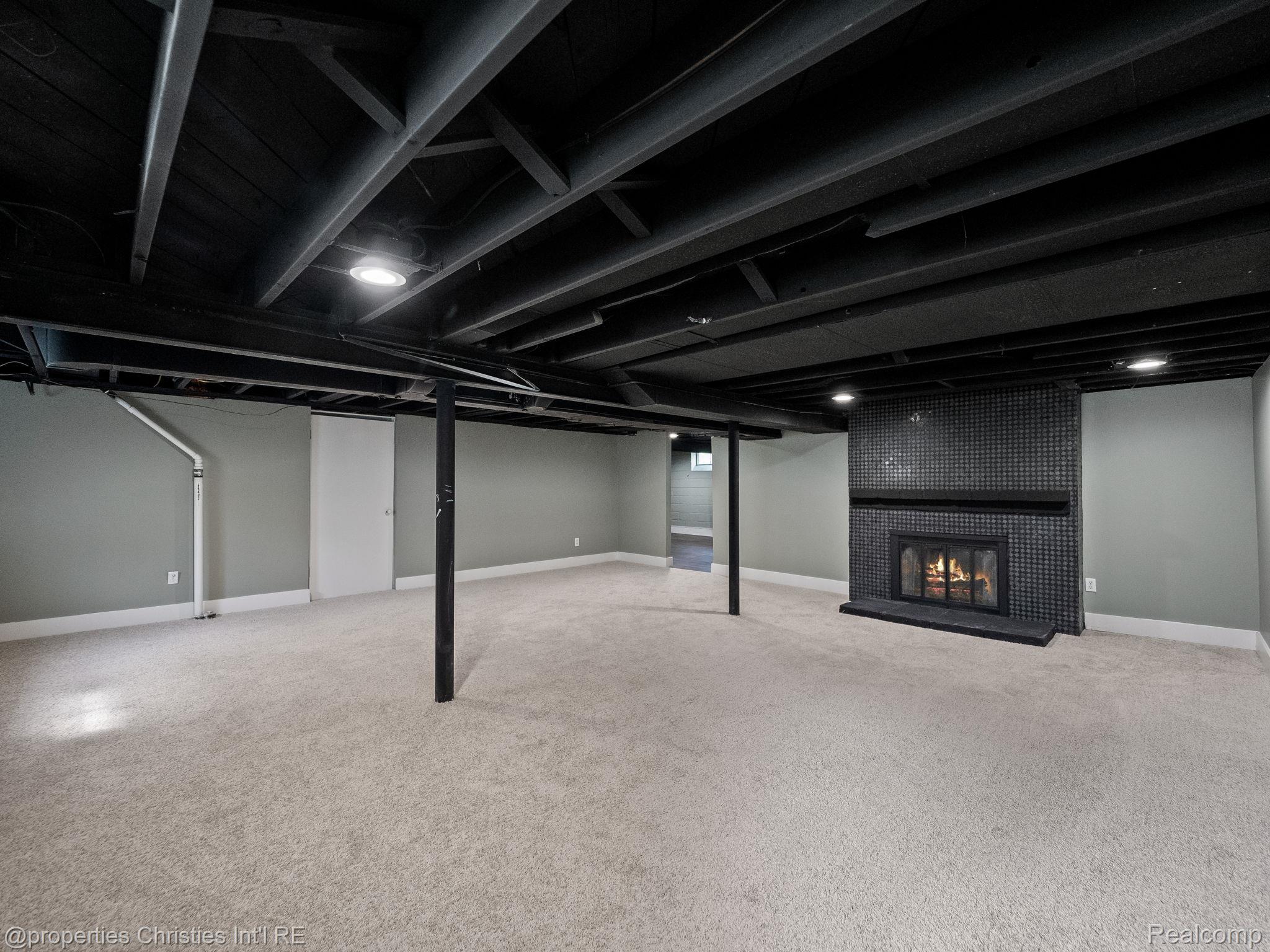 Listing images