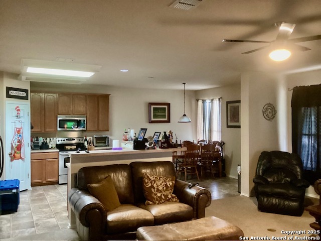 Listing images
