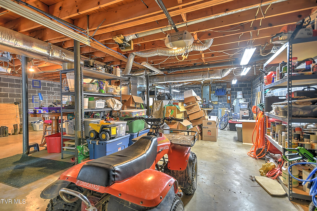 Listing images