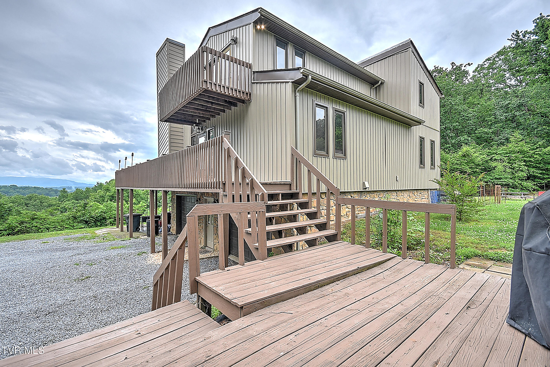 Listing images
