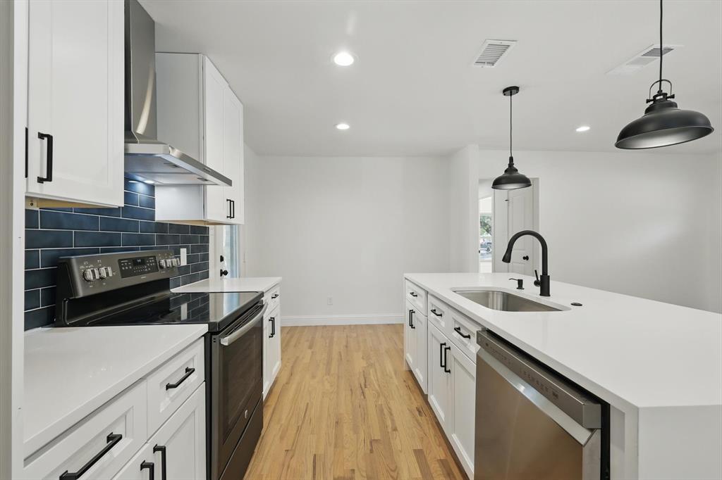 Listing images