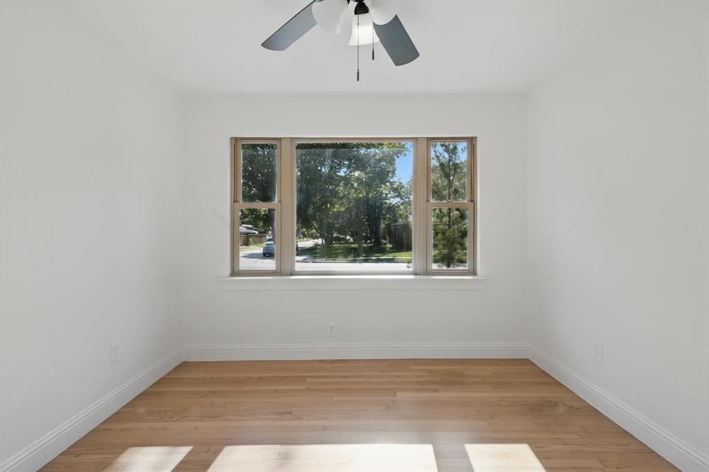 Listing images