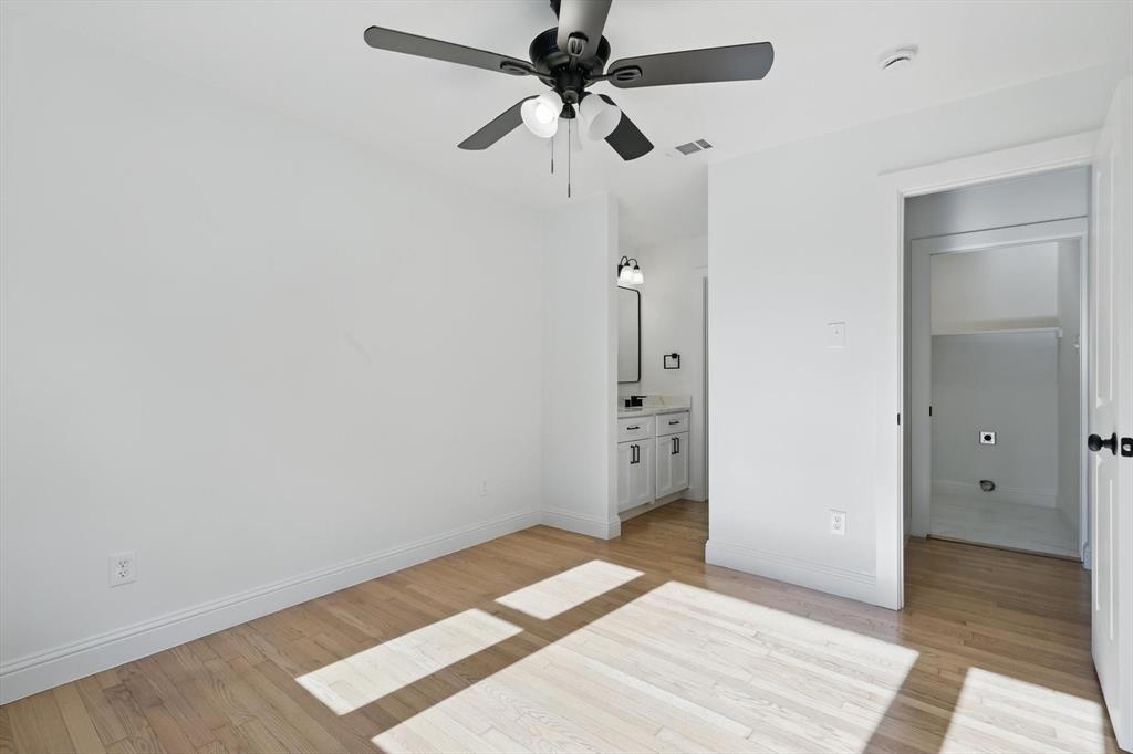 Listing images