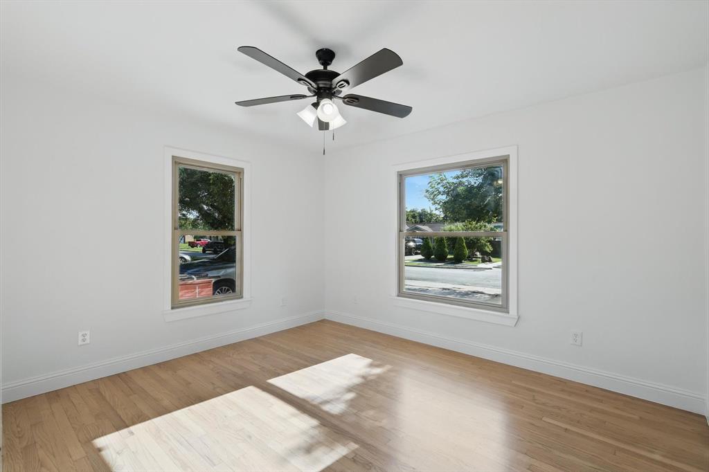 Listing images