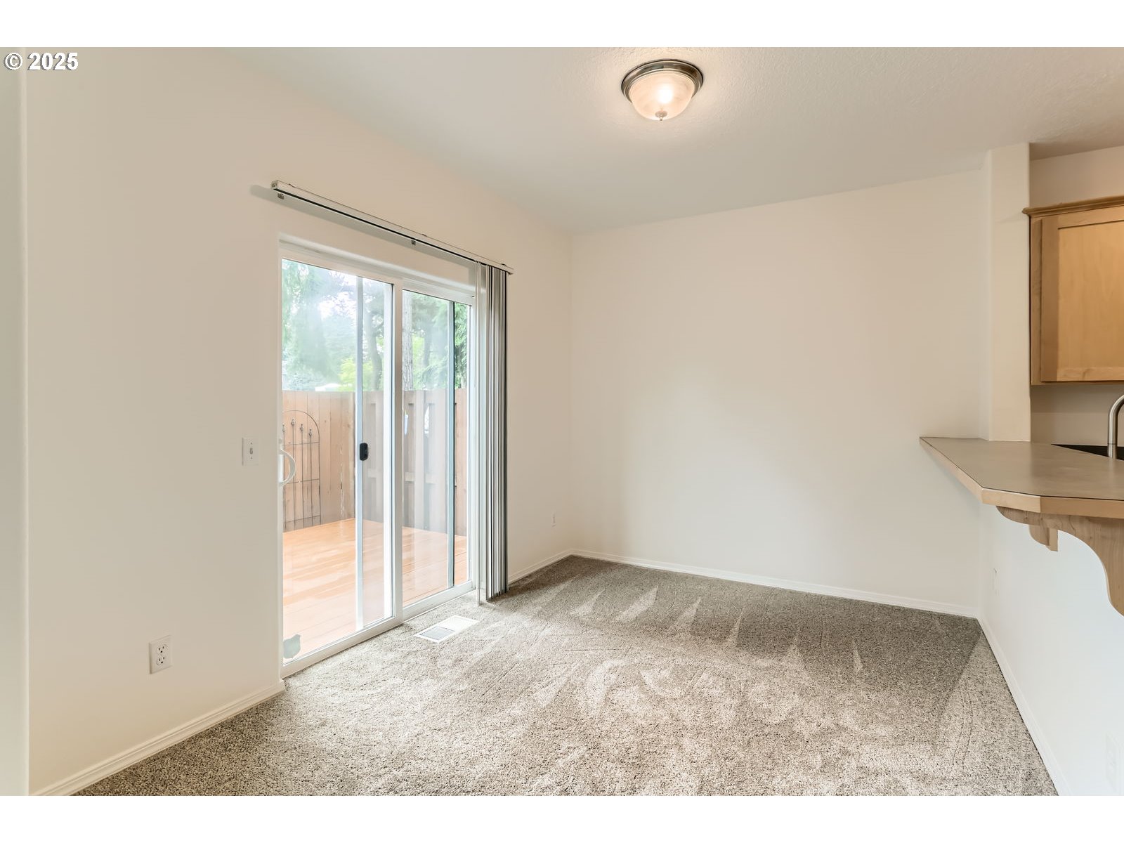 Listing images