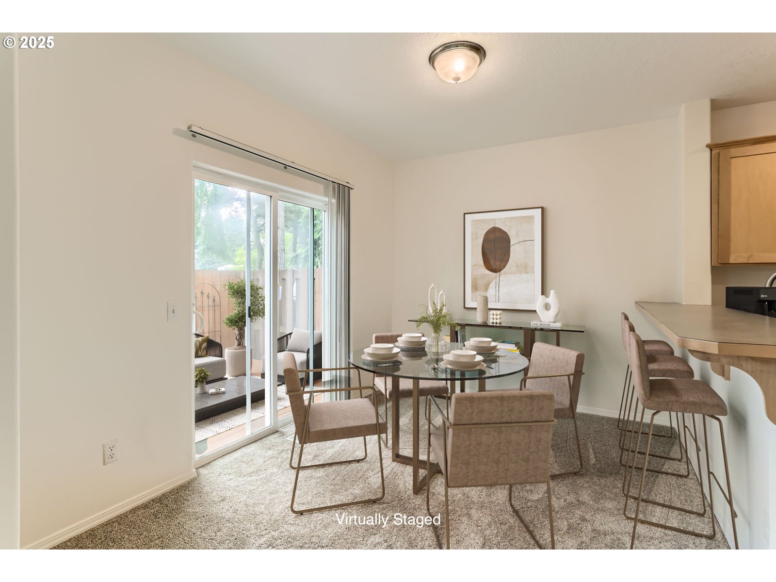 Listing images