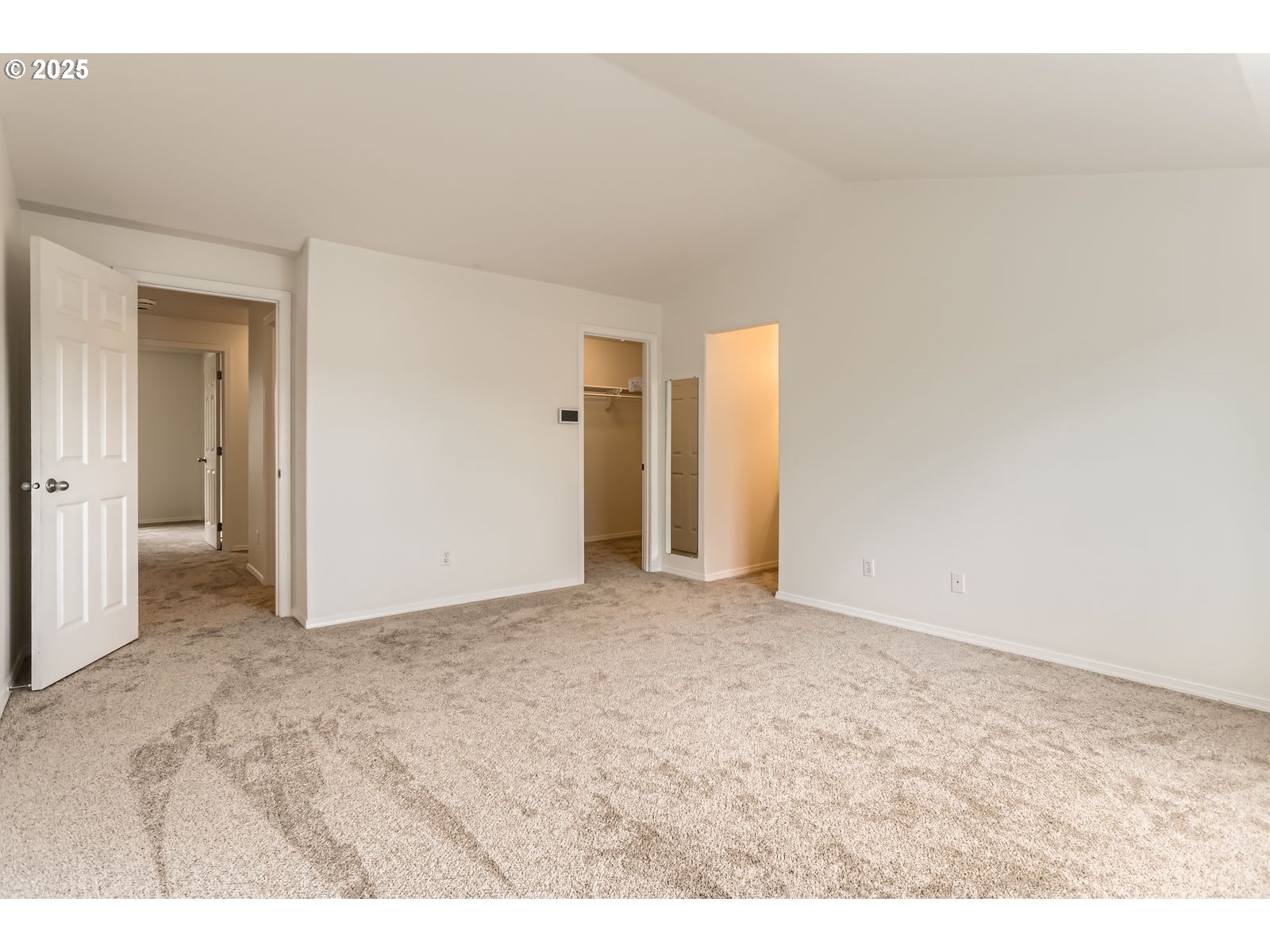 Listing images