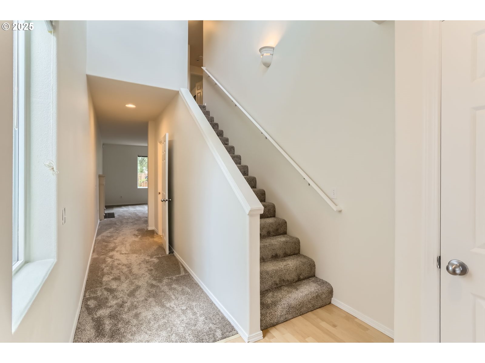 Listing images