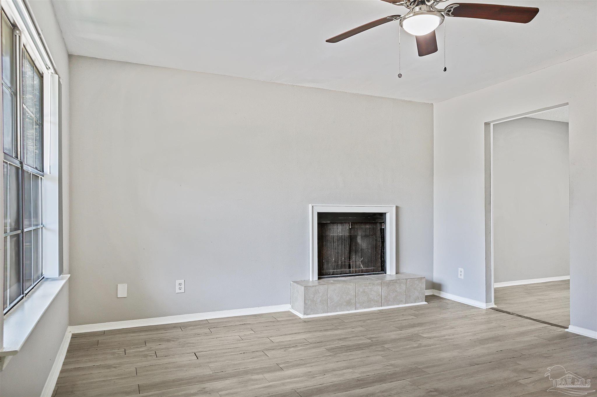 Listing images