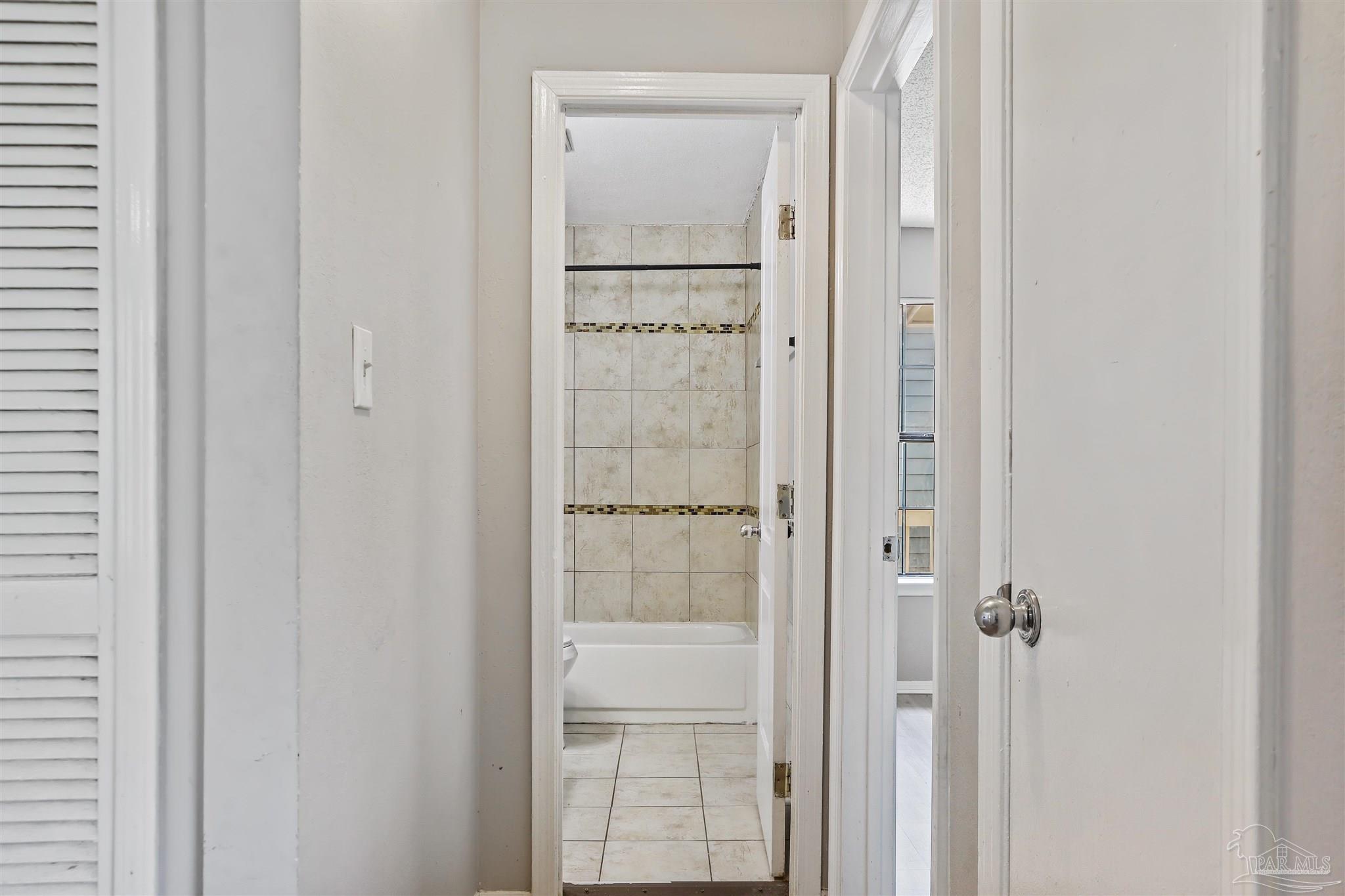 Listing images
