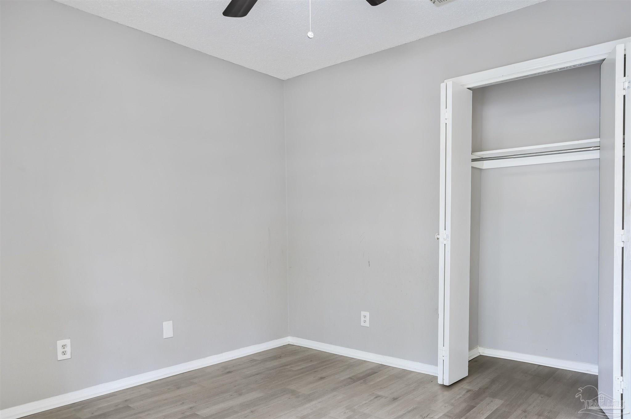 Listing images