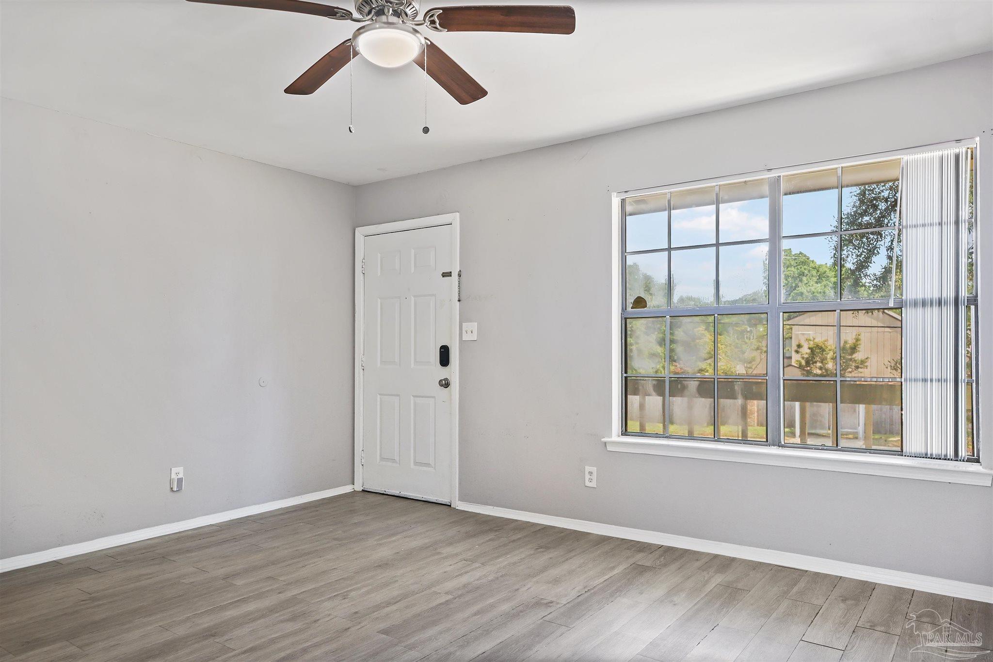 Listing images
