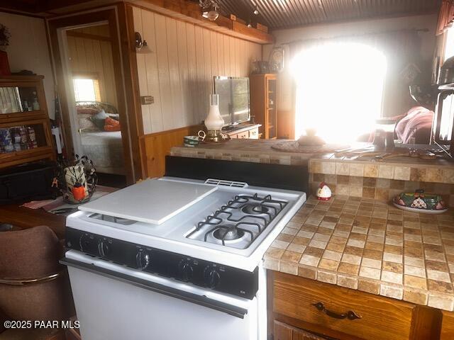 Listing images