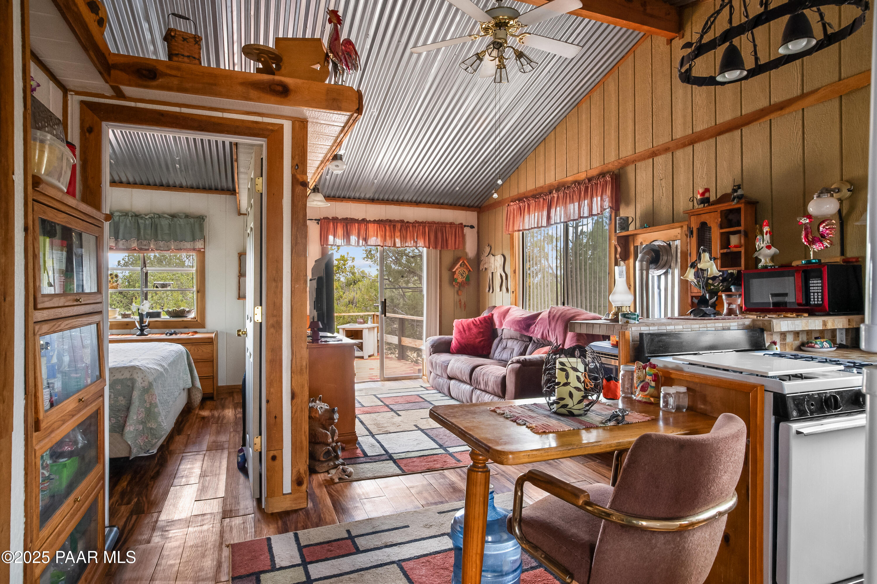 Listing images
