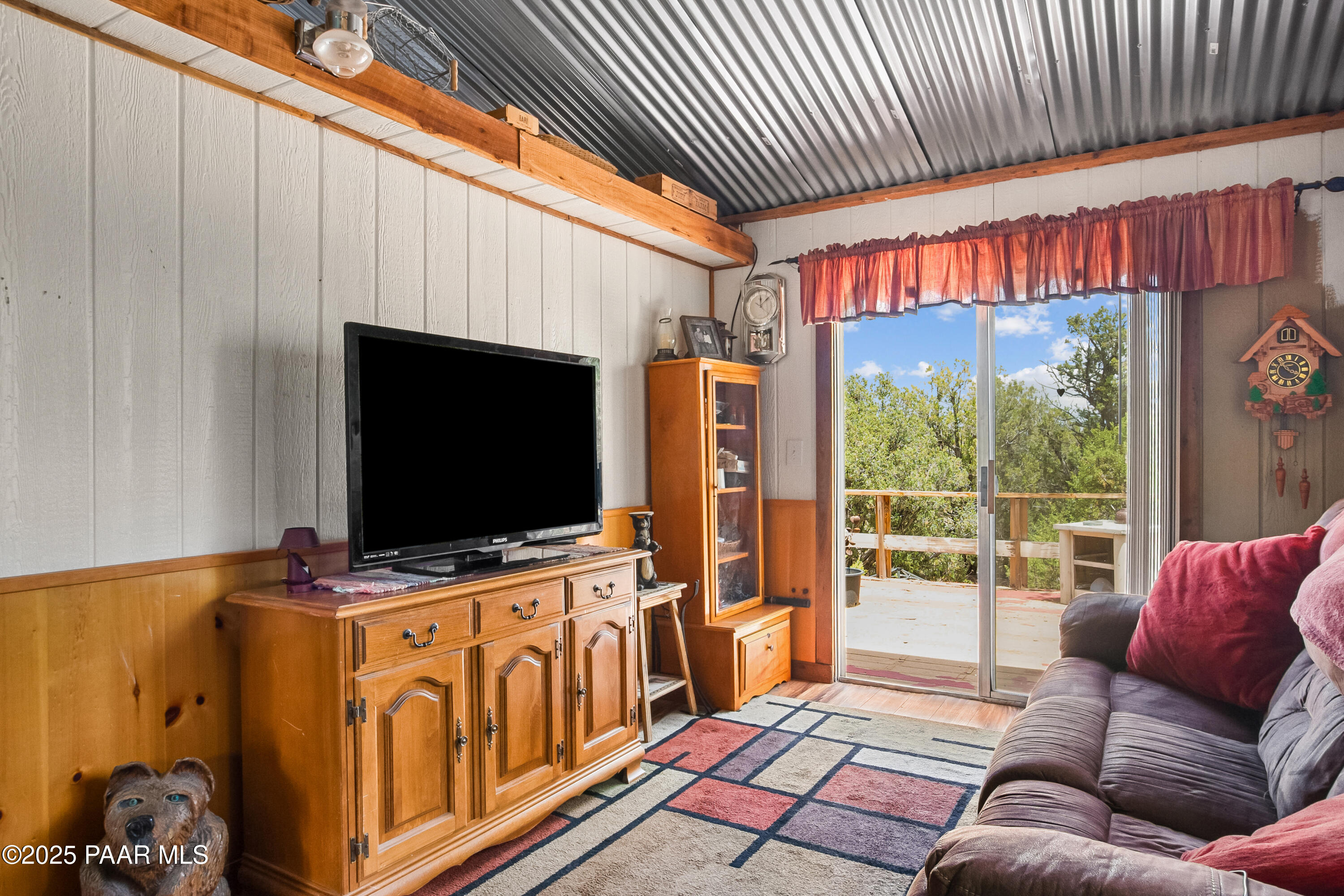 Listing images