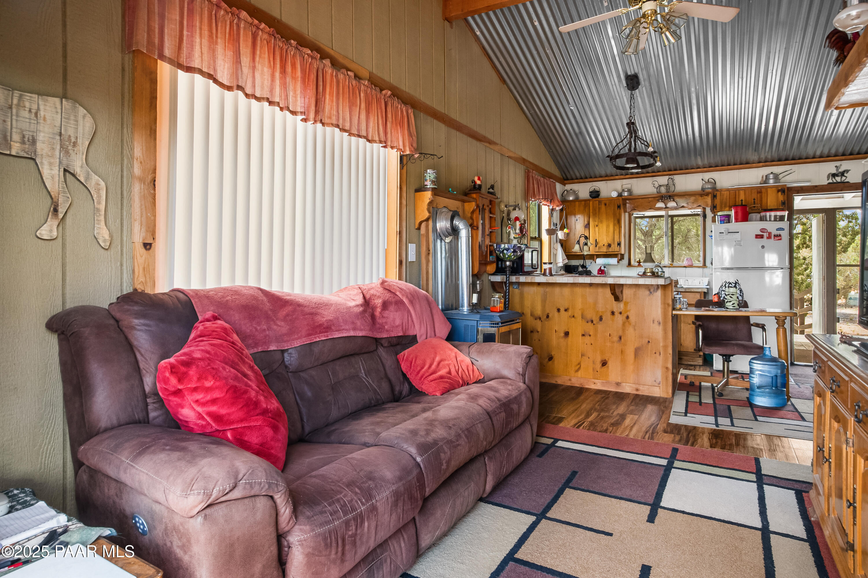 Listing images