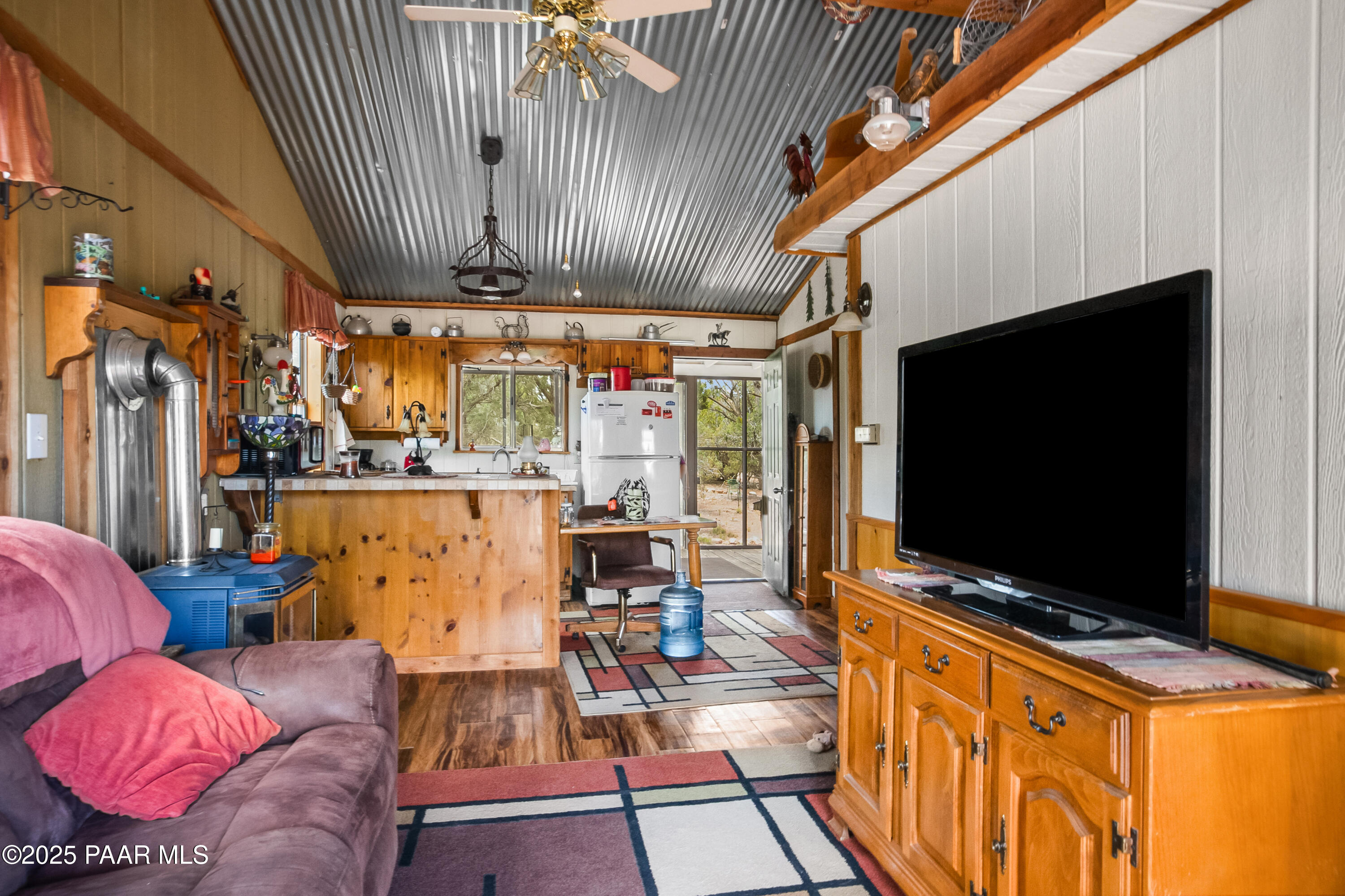 Listing images