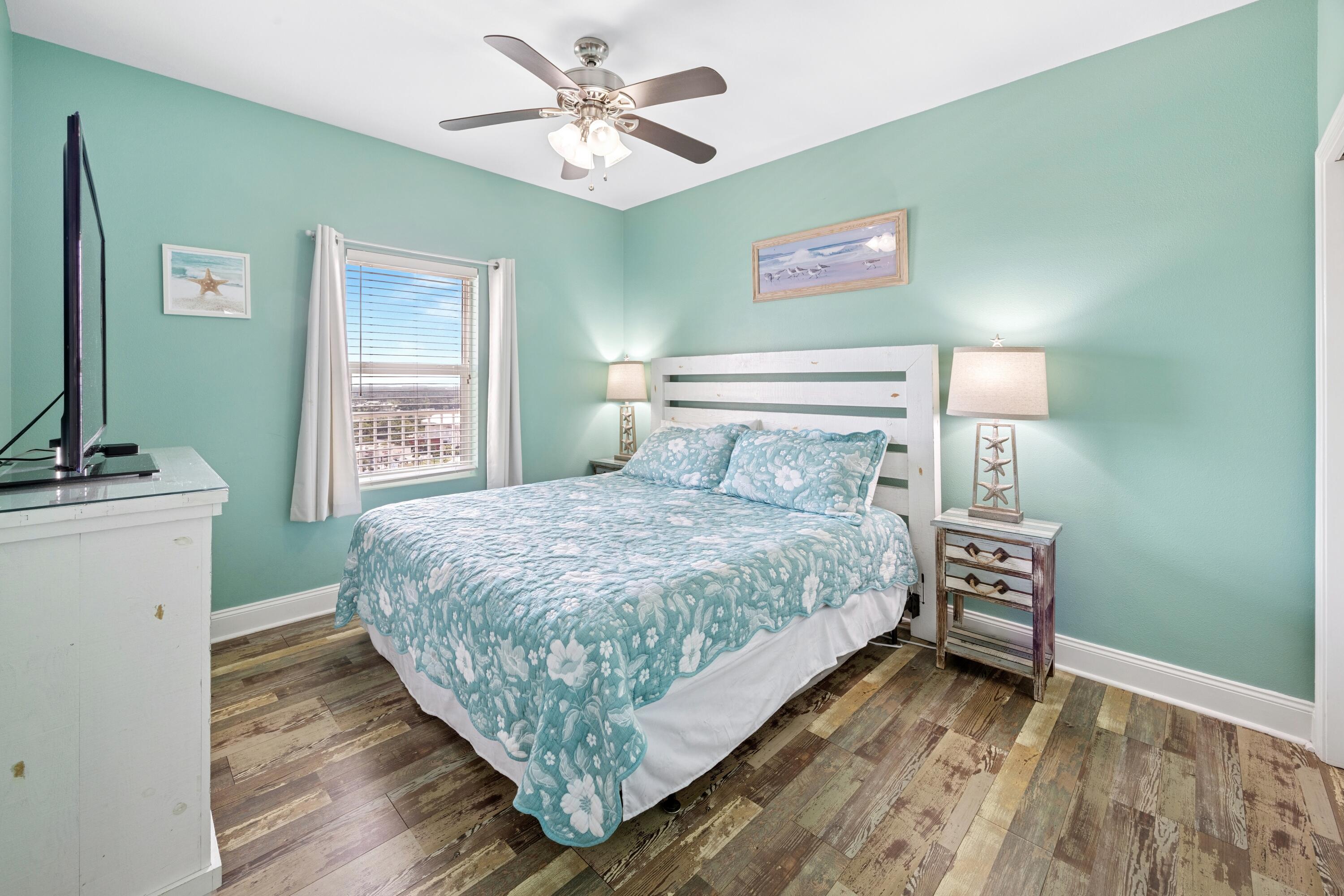 Listing images