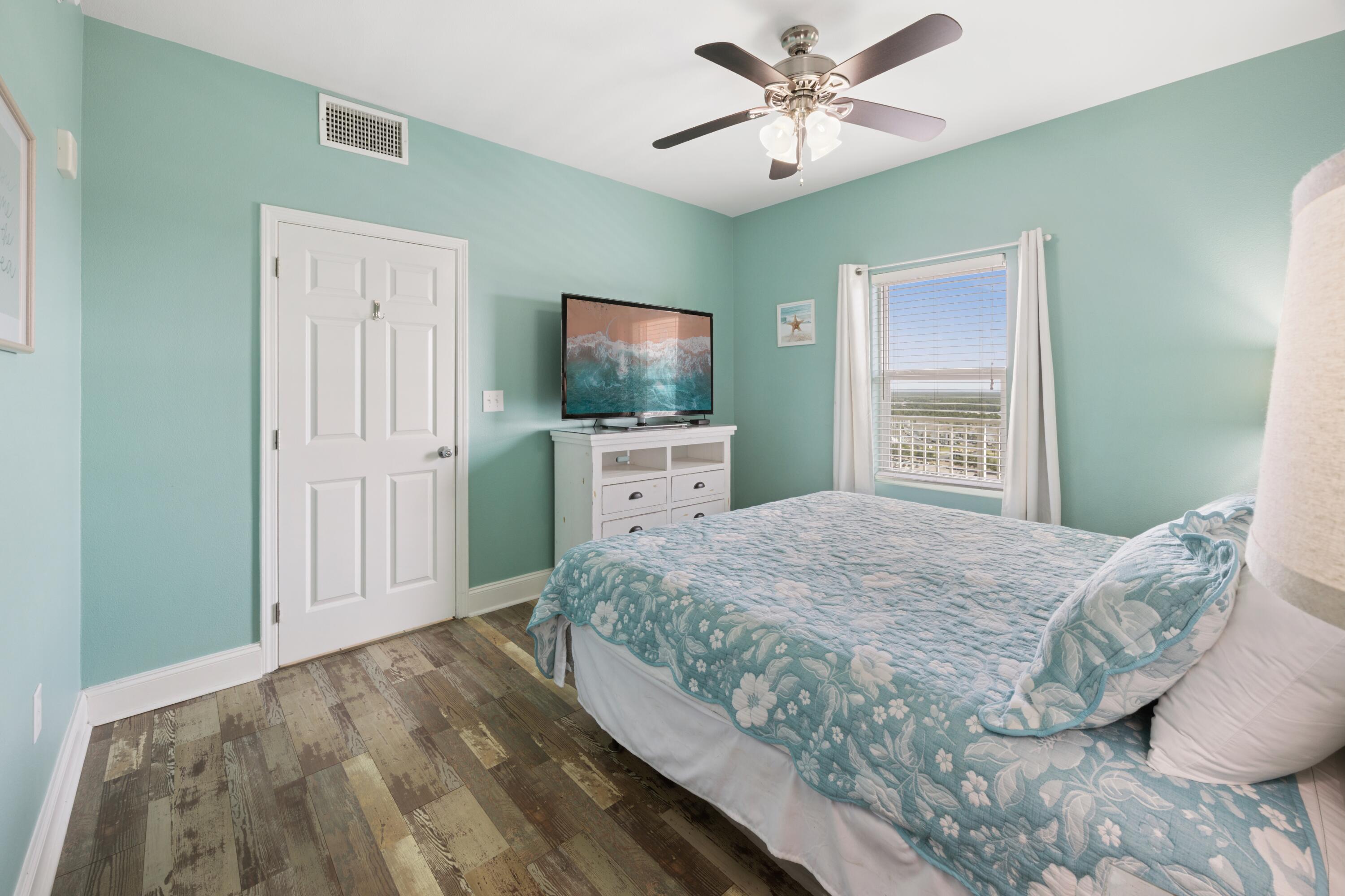 Listing images