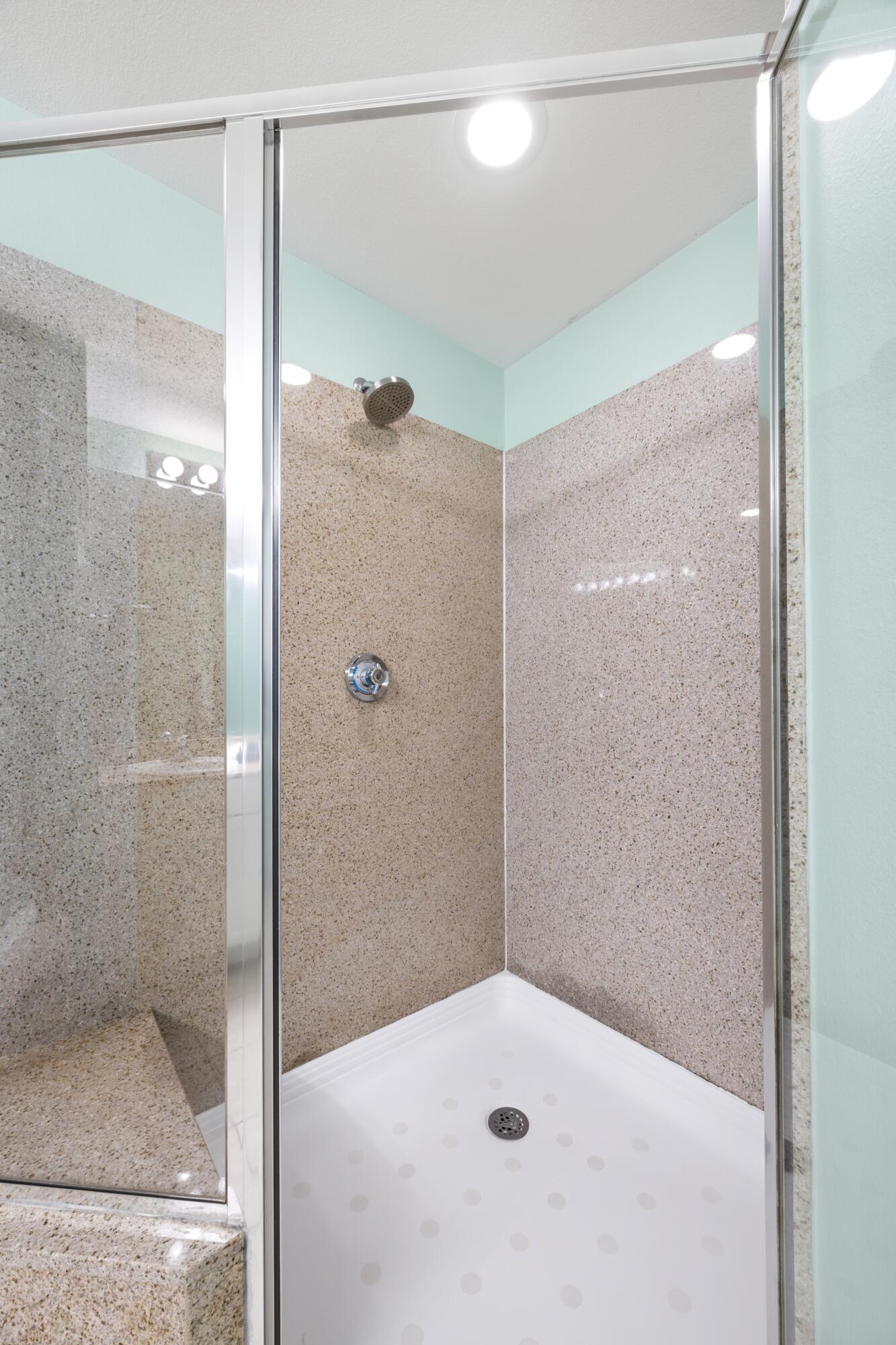 Listing images